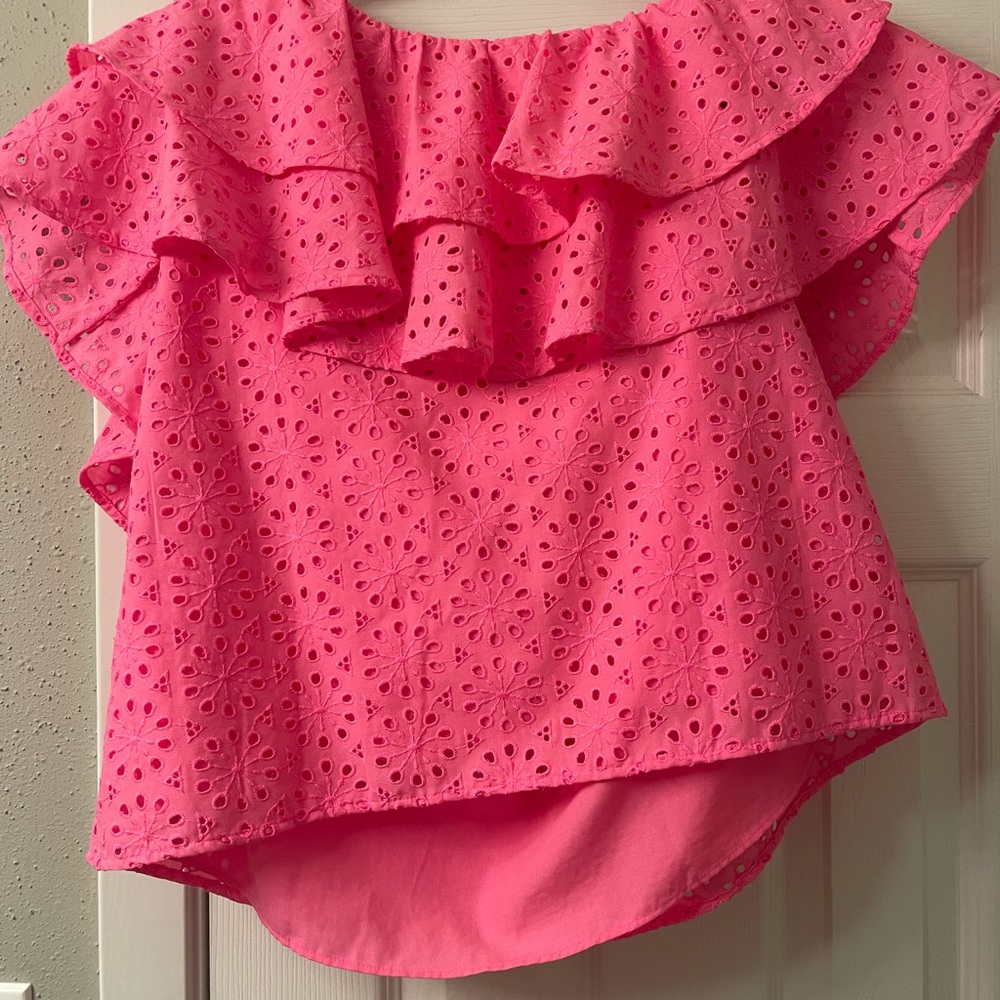 Off the shoulder Pink shirt